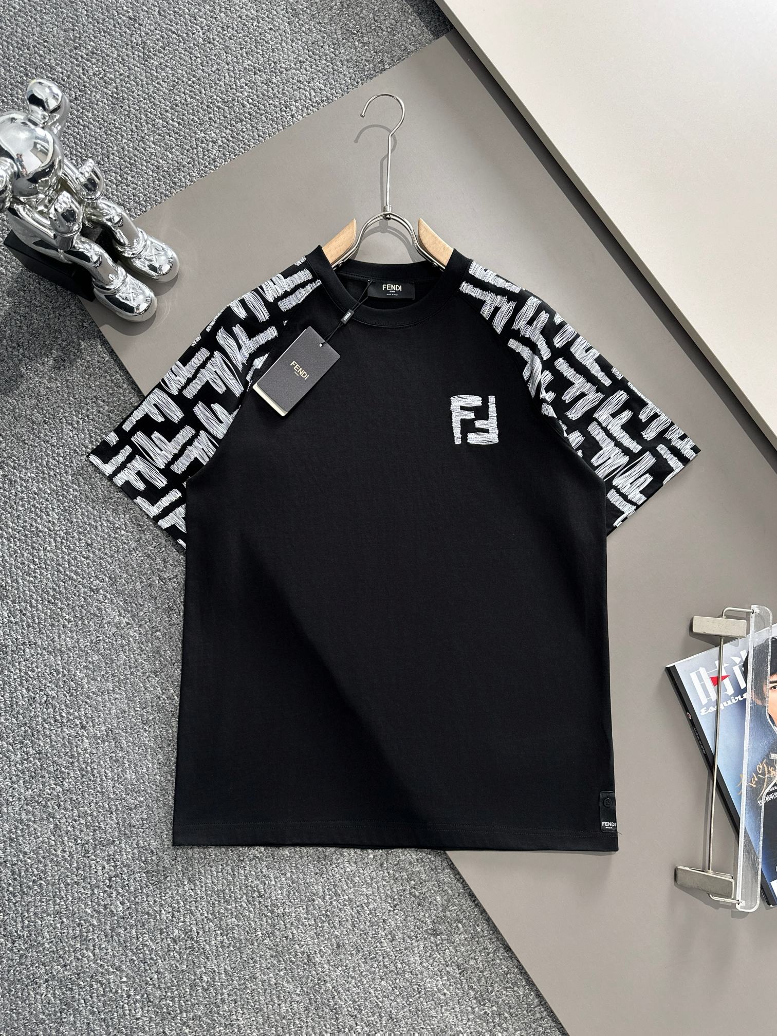Fashion embroidery t-shirt Fashion embroidery t-shirt