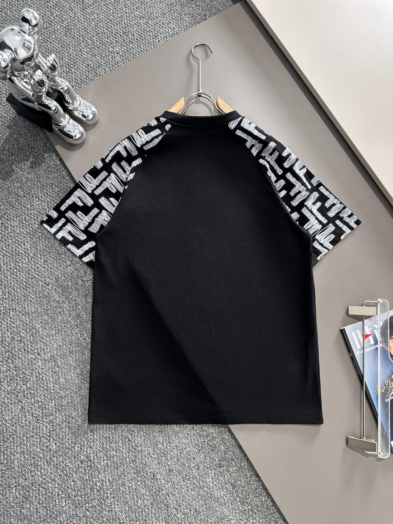 Fashion embroidery t-shirt Fashion embroidery t-shirt