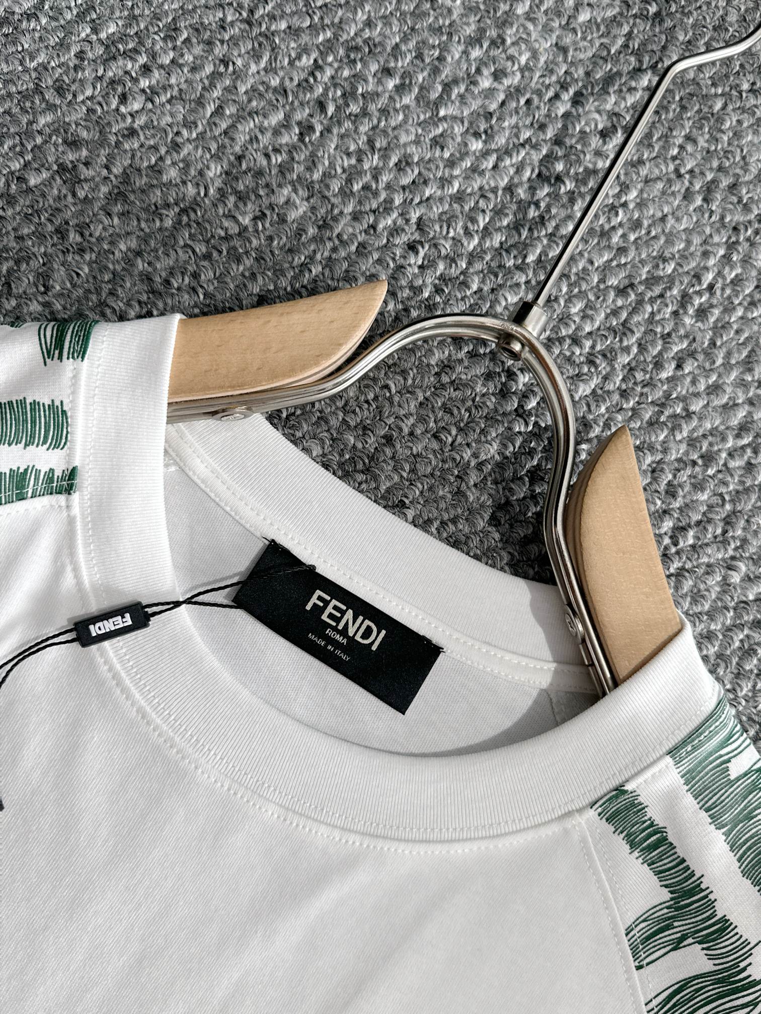 Fashion embroidery t-shirt Fashion embroidery t-shirt