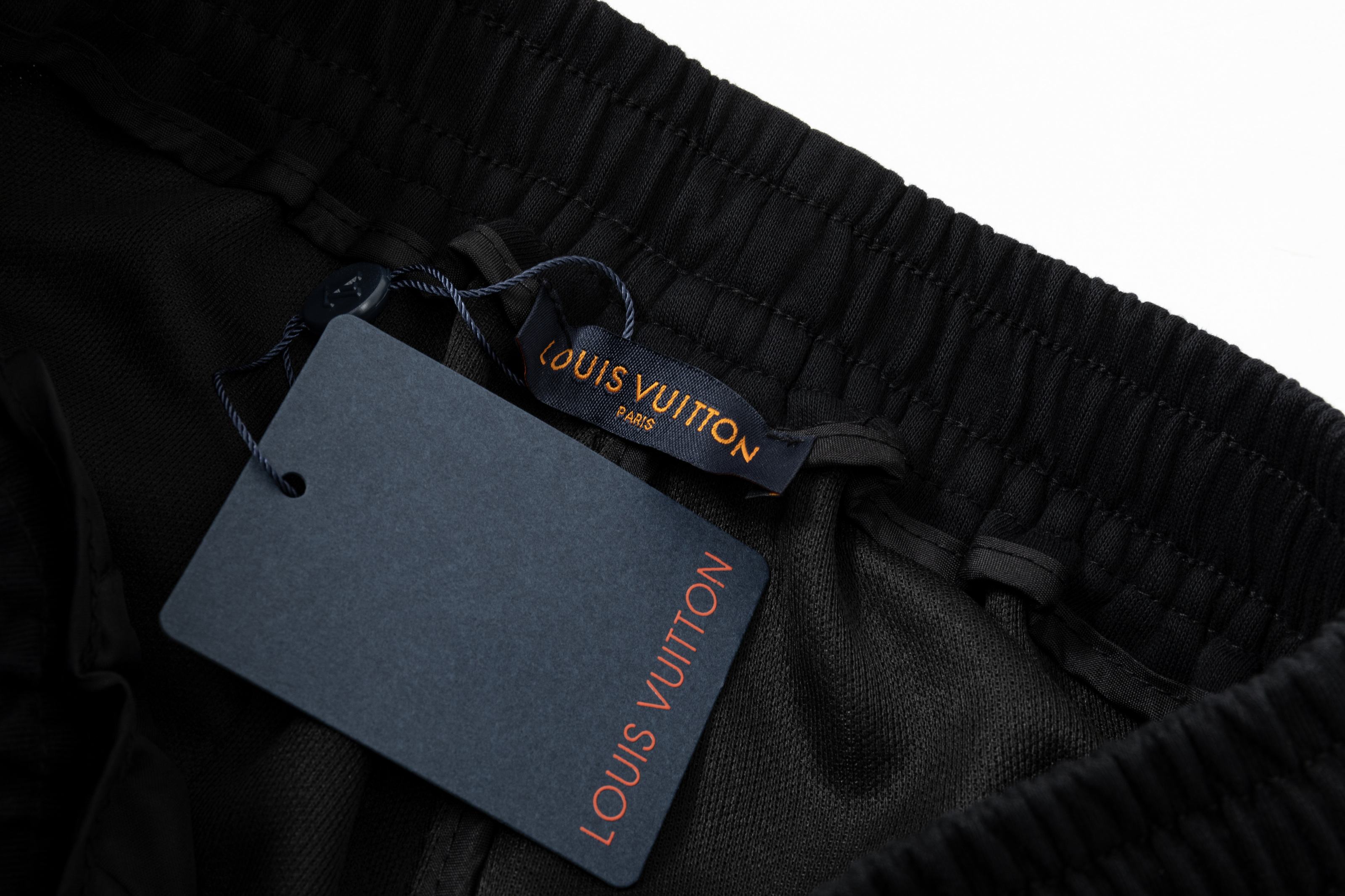 Embroidered spliced knitted shorts Embroidered spliced knitted shorts