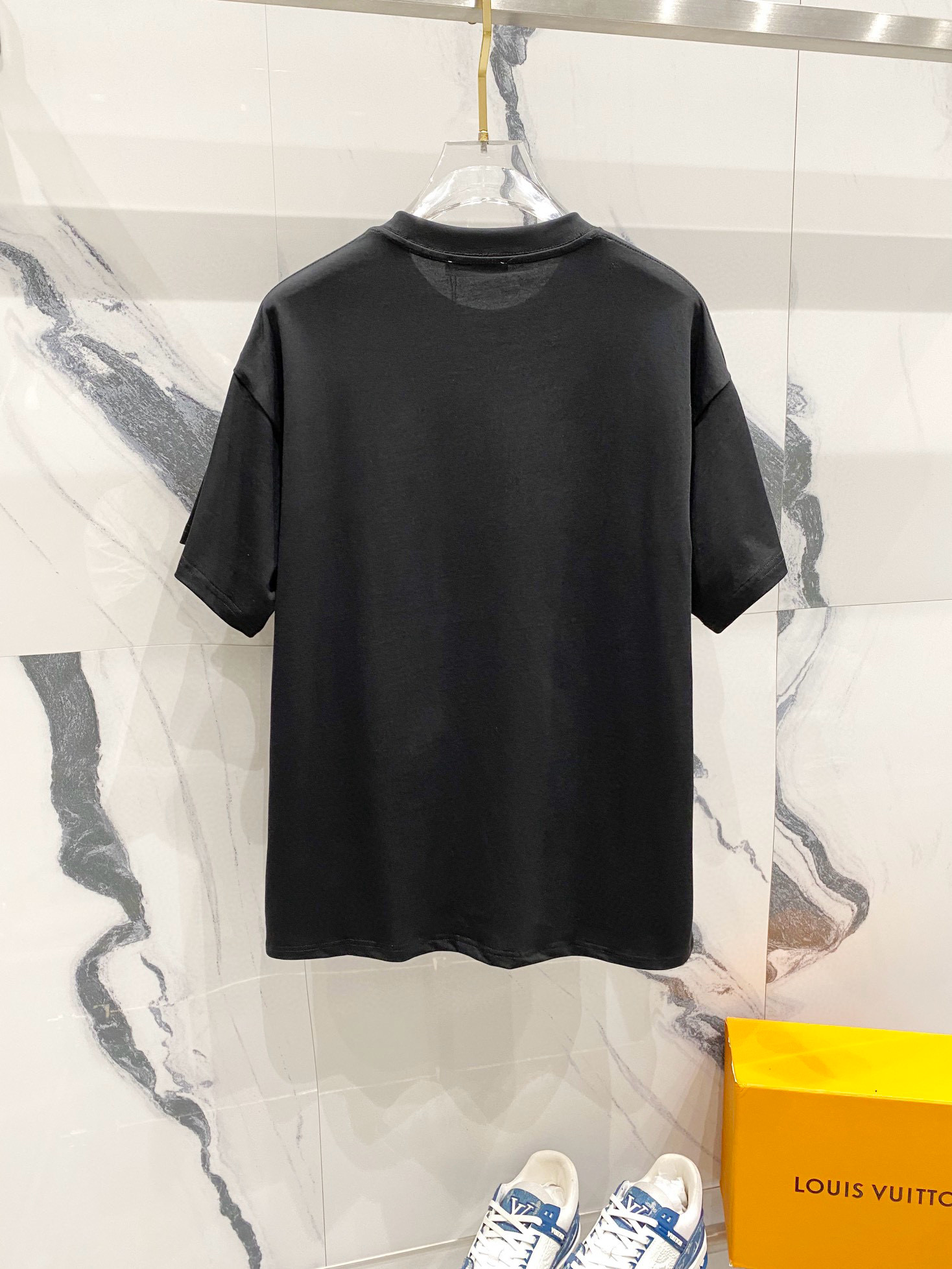 Metal logo carry pocket t-shirt Metal logo carry pocket t-shirt