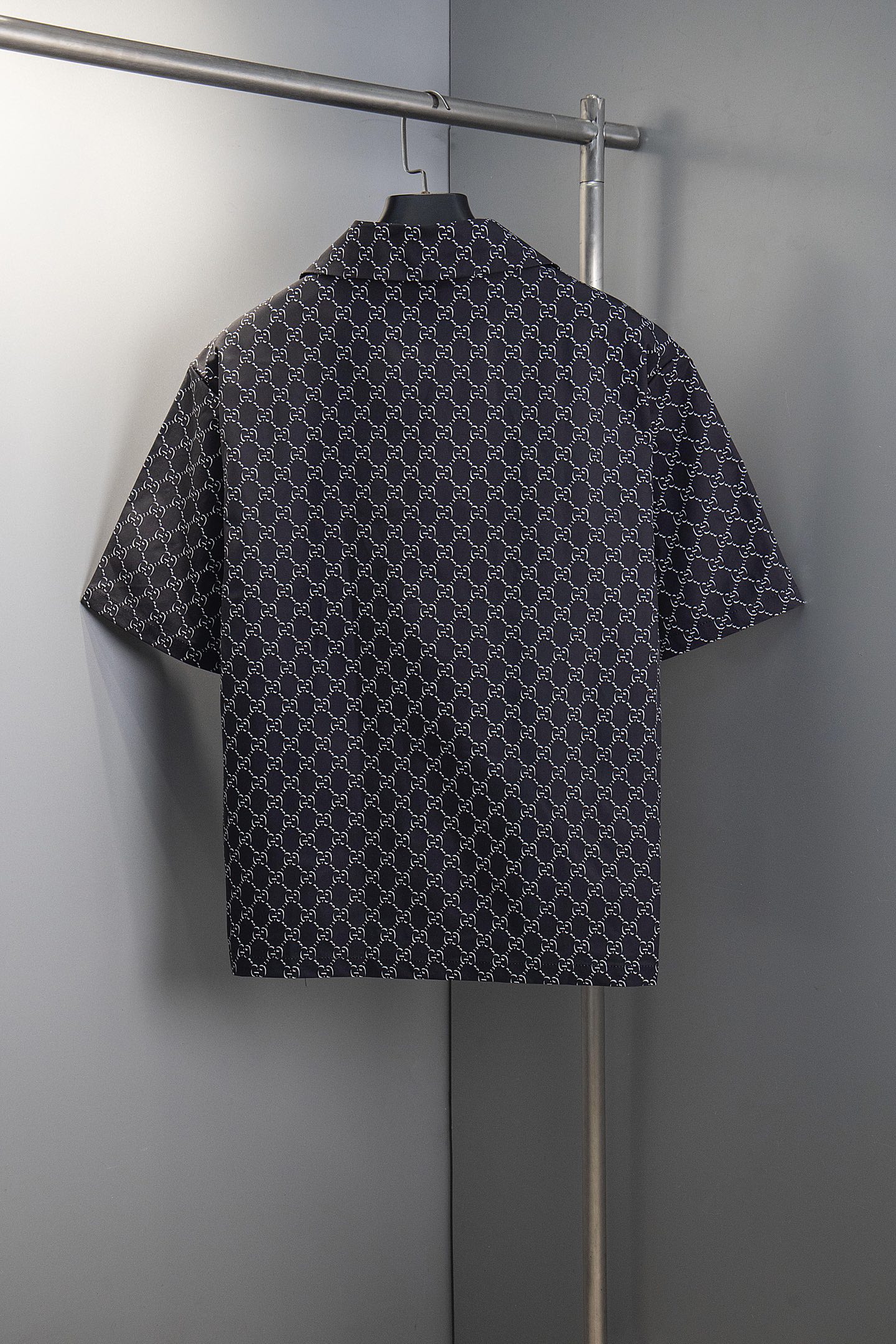 Full print casual short-sleeved shirt Full print casual short-sleeved shirt